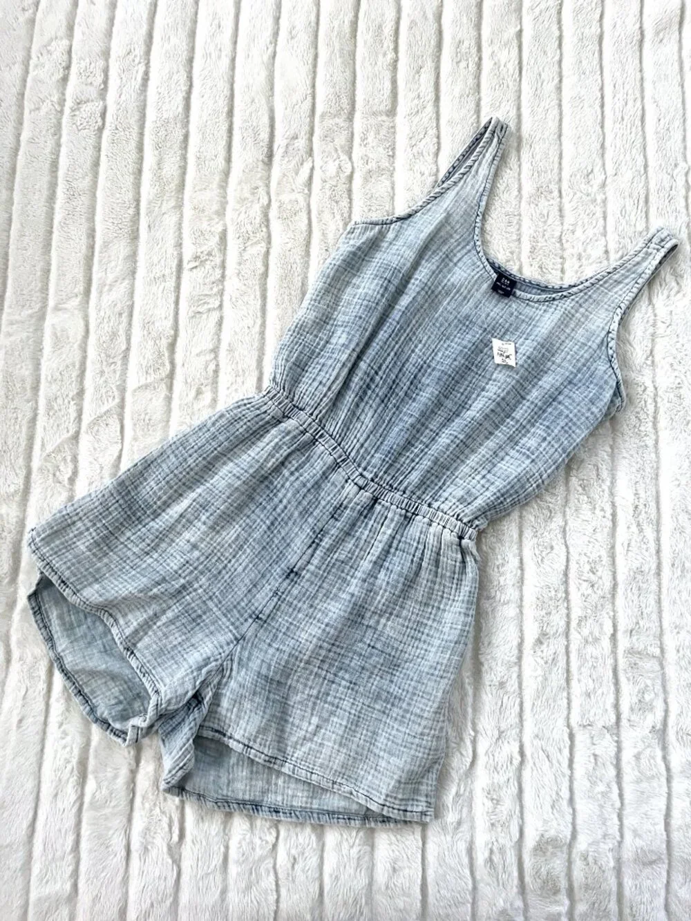 NWT Kids GAP Crinkle Gauze Denim Romper (Blue) XXL 14/16